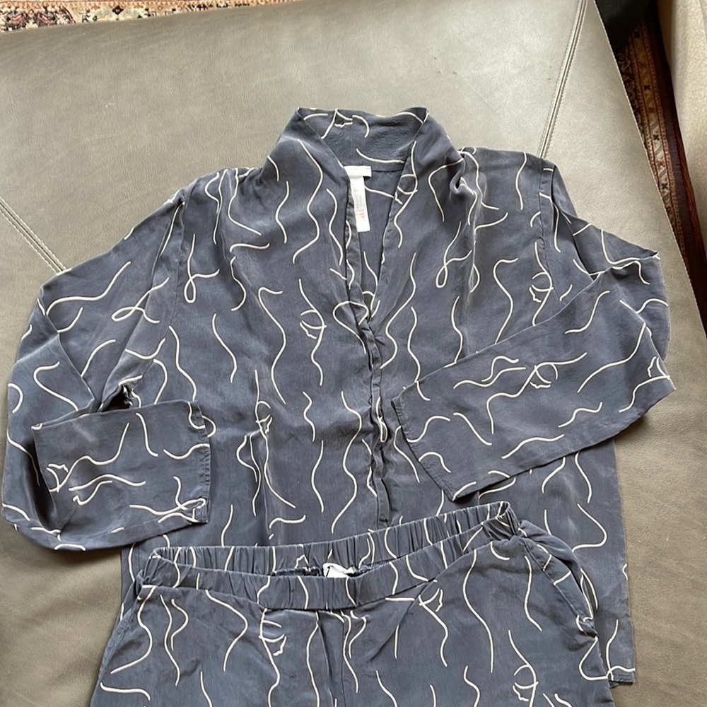 HANRO Pajama Set Sz M Slate Grey